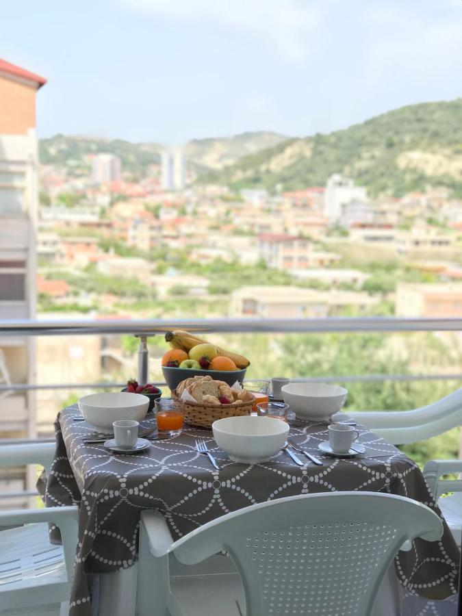 Trea Accomodations - Suite Lungomare Vlorë Екстериор снимка