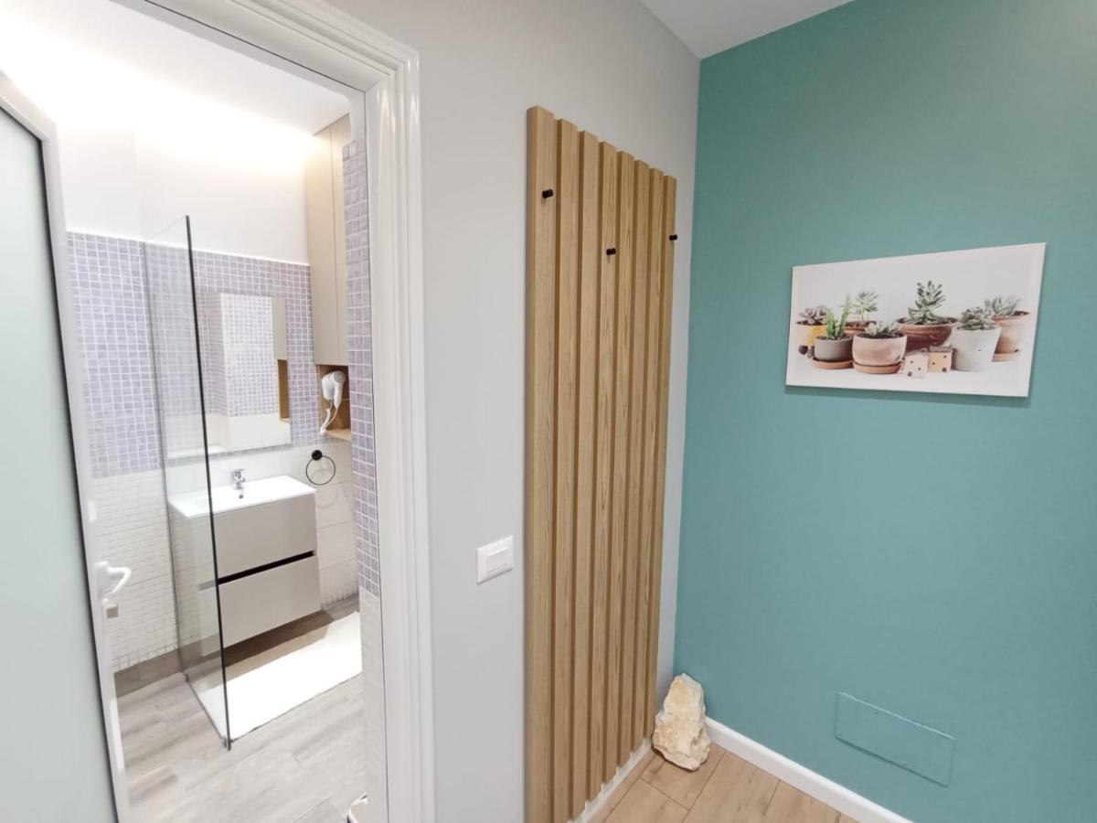 Trea Accomodations - Suite Lungomare Vlorë Екстериор снимка