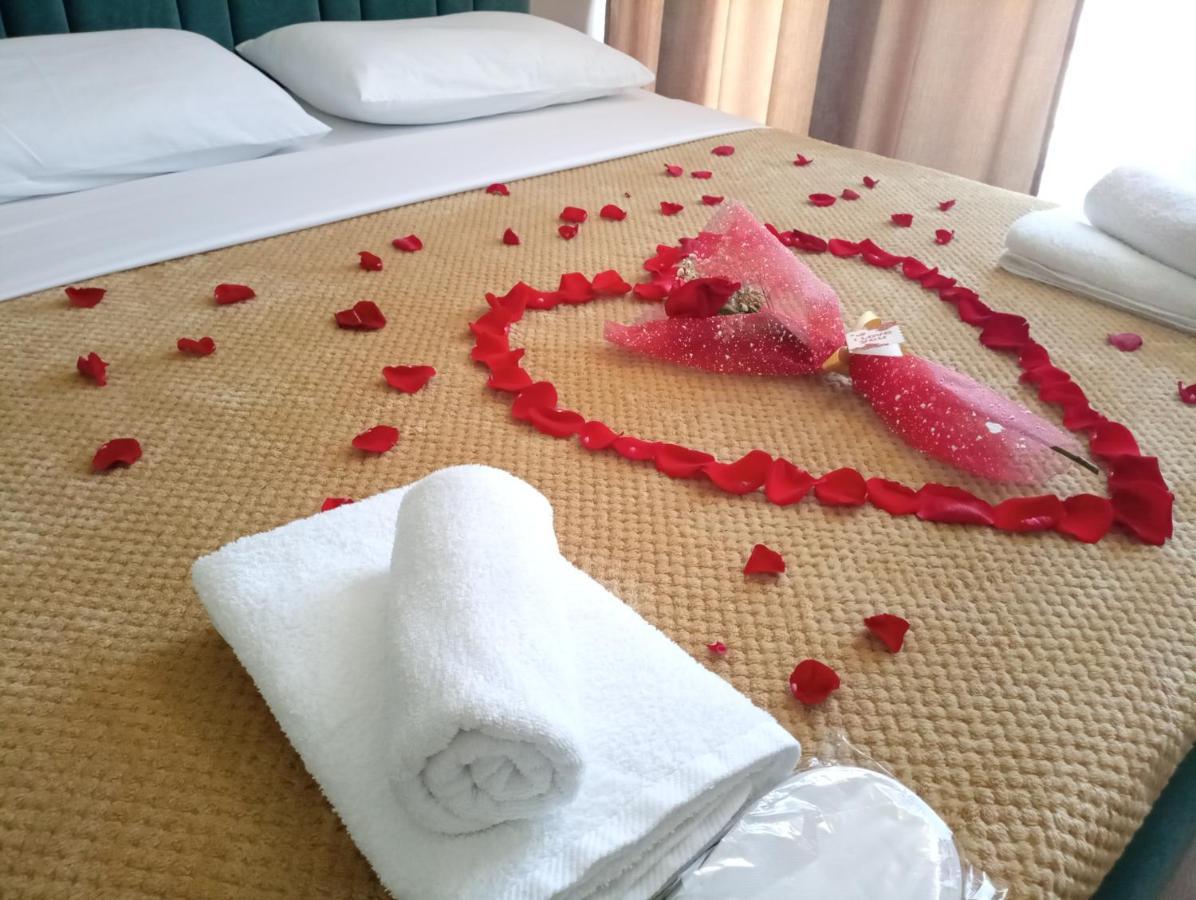 Trea Accomodations - Suite Lungomare Vlorë Екстериор снимка
