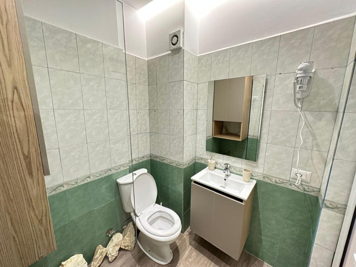 Trea Accomodations - Suite Lungomare Vlorë Екстериор снимка