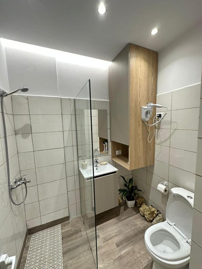 Trea Accomodations - Suite Lungomare Vlorë Екстериор снимка