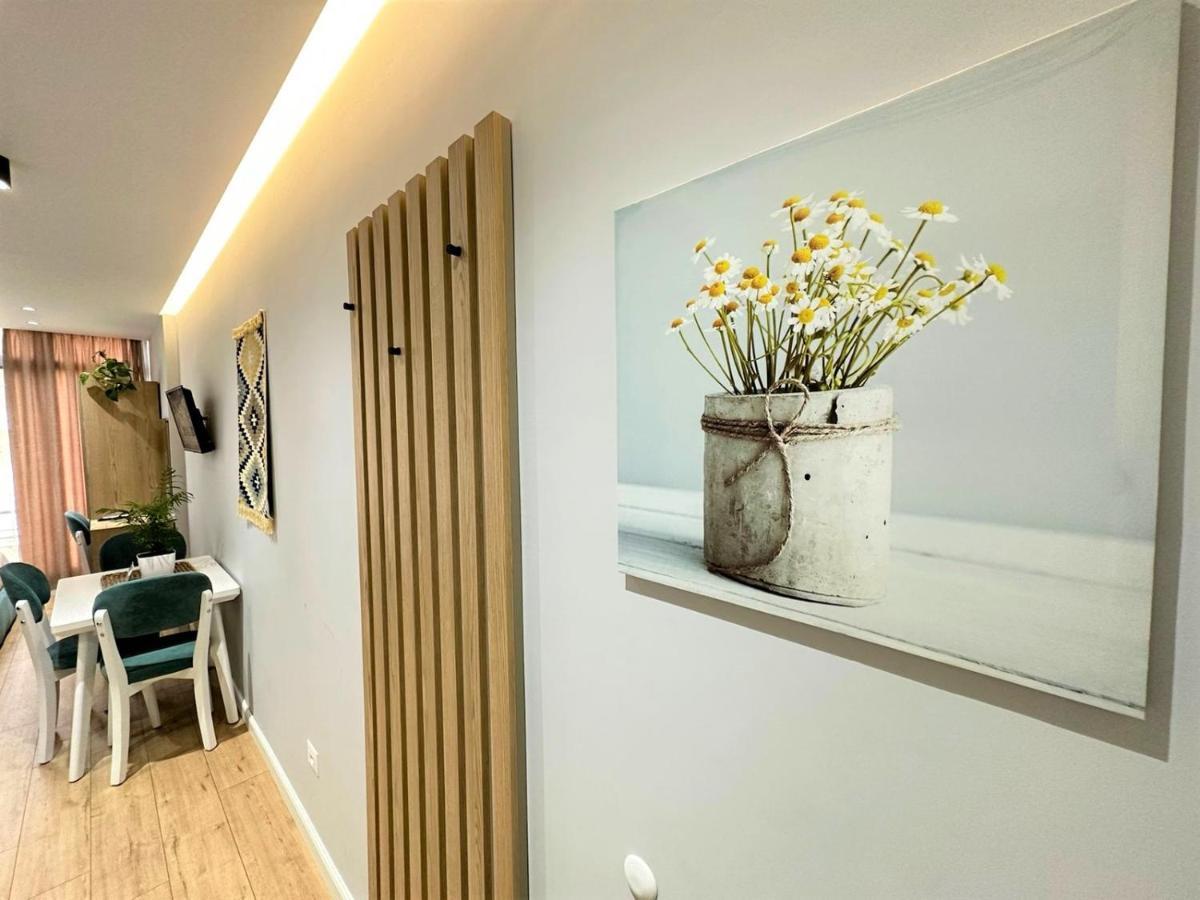 Trea Accomodations - Suite Lungomare Vlorë Екстериор снимка